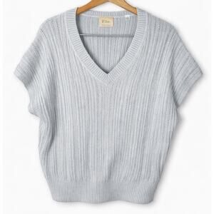 Elie Tahari Light Blue V-Neck Knit Top Sz Small Ribbed Soft Stretch Sweater Tee